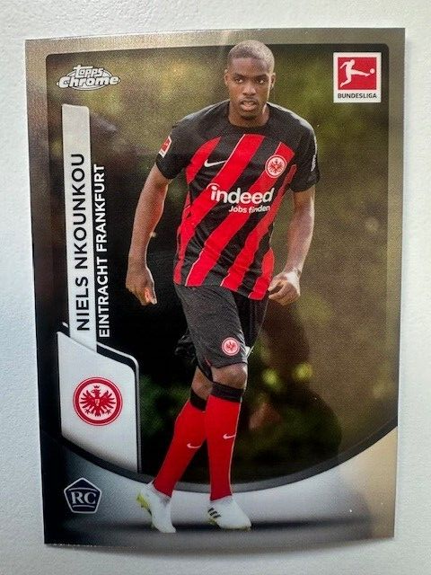 Topps Chrome Bundesliga 2023/24 Niels Nkounkou Eintracht Frankfurt Card #32